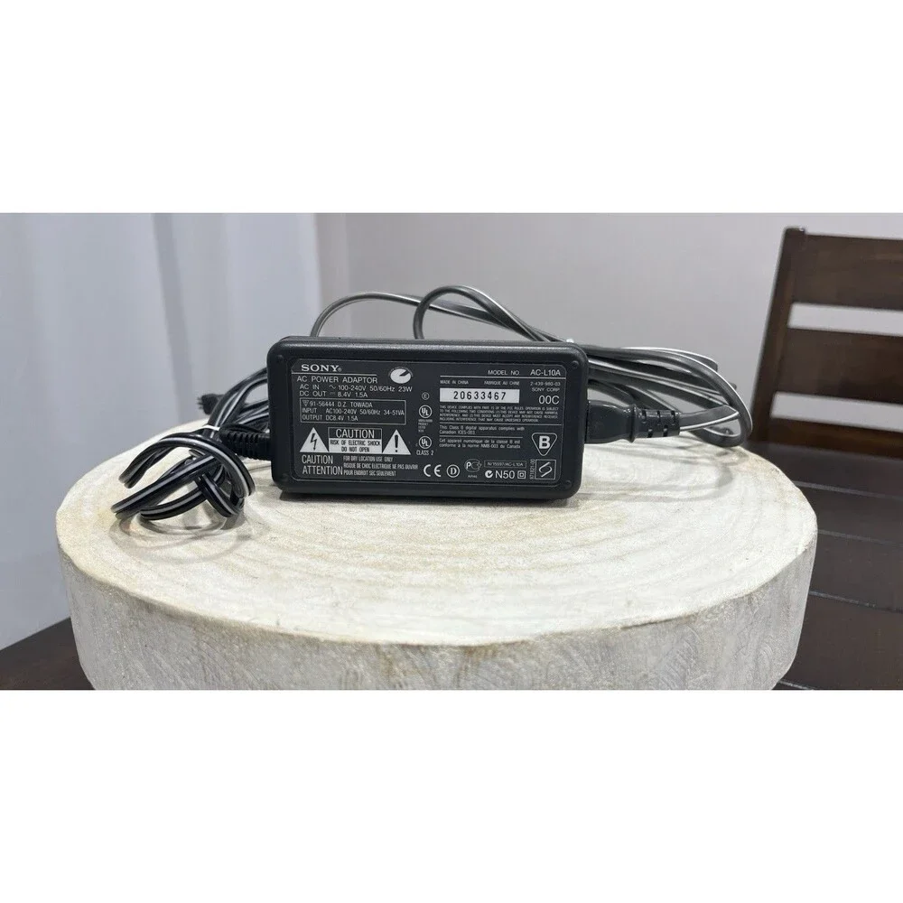 Genuine OEM Sony AC-L10A AC Power Adapter Charger 8.4V 1.5A Handycam Hi8 Mavica